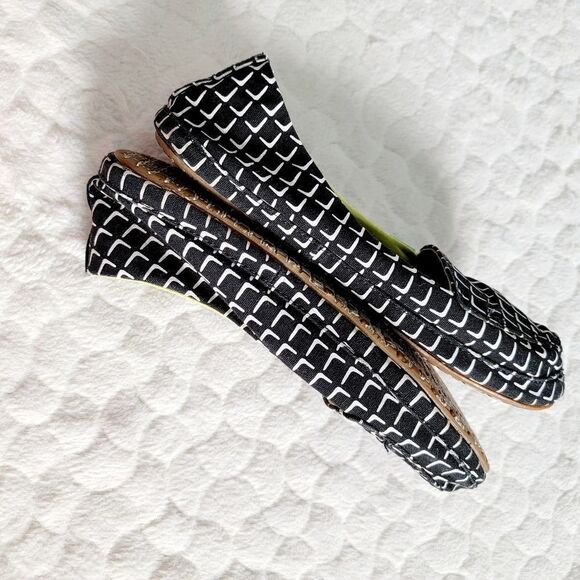 Sanuk slip on shoes flats yoga mat black white geometric matt comfy casual - Picture 6 of 7